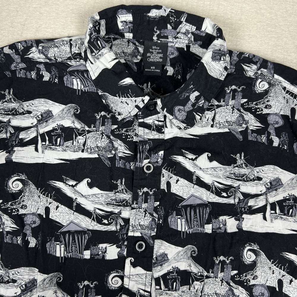 Disney Nightmare Before Christmas Shirt Mens XS Black Short Sleeve Button Up